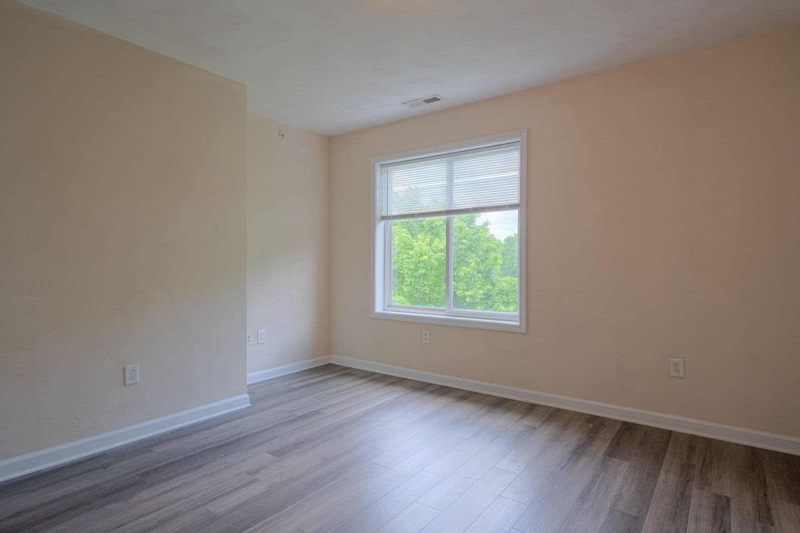 Blacksburg Apartment: 200 Fairfax Road
