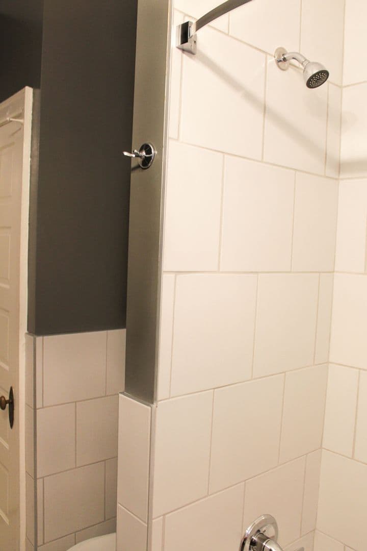 Lafayette Apartment: 18 S. 4th Street