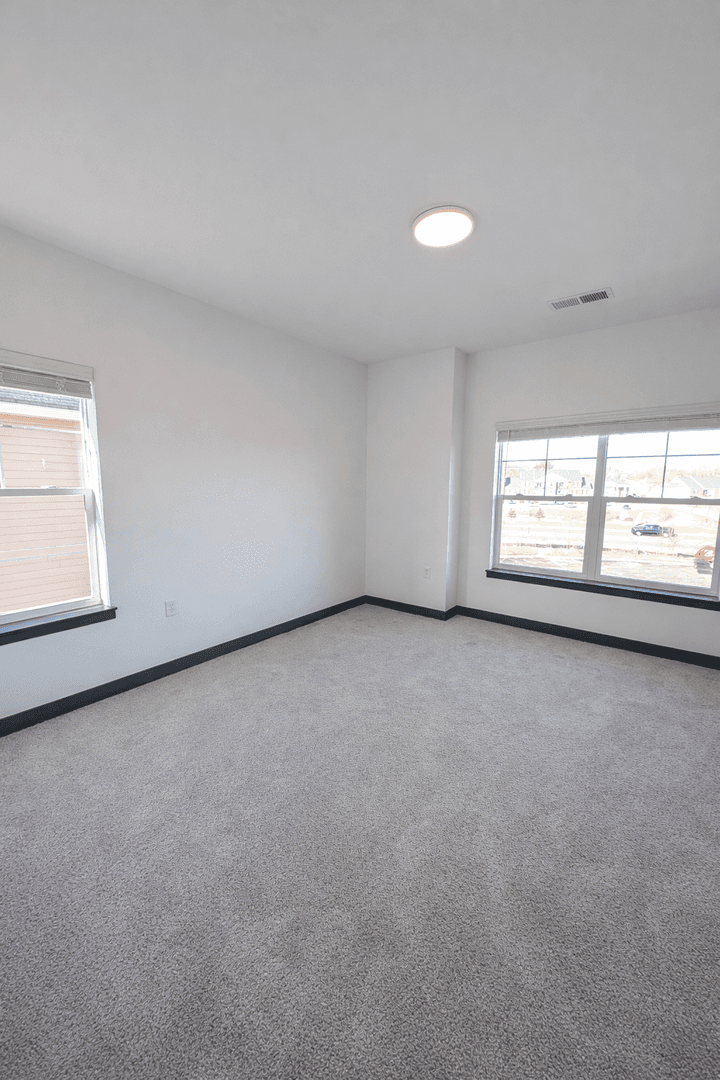 Lafayette Apartment: 3210-3243 Peninsula Pointe Circle W