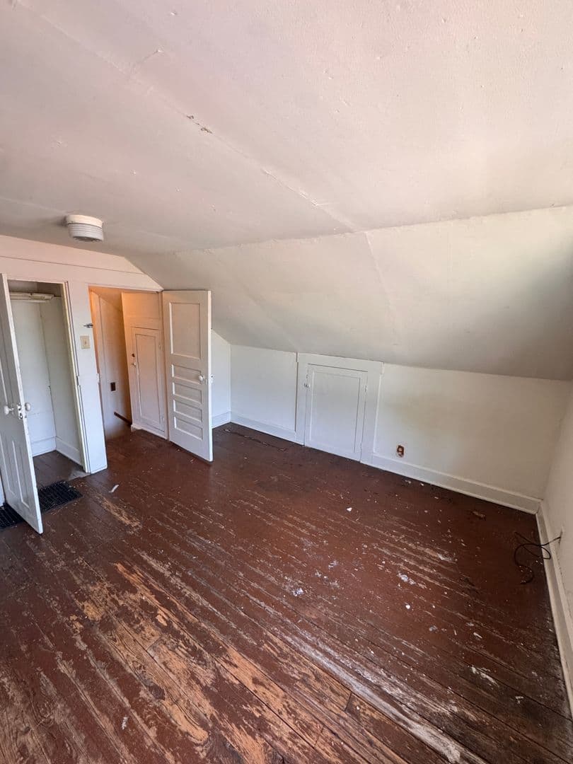 Bloomington Apartment: 600 E University Street