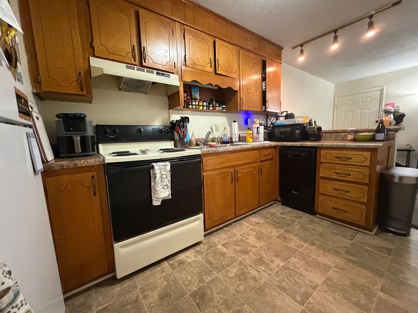 Radford Apartment: 506-508 Fairfax Street