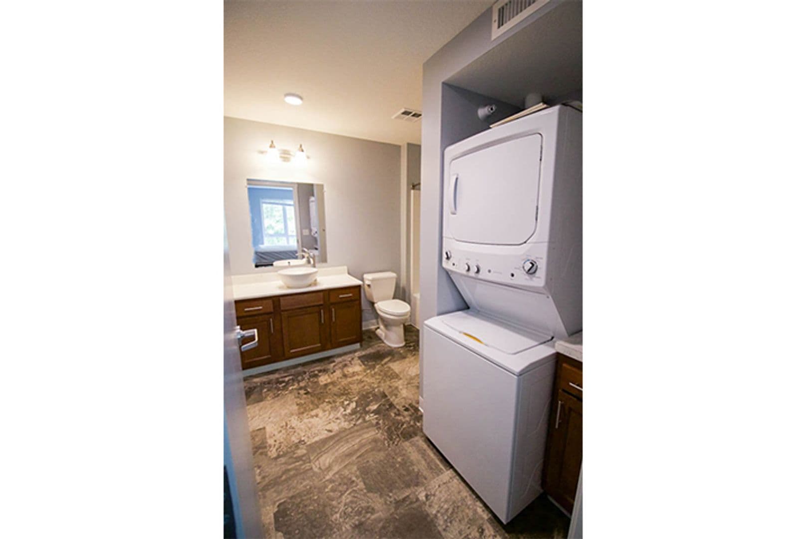 Bloomington Apartment: 604 N. Smith Road