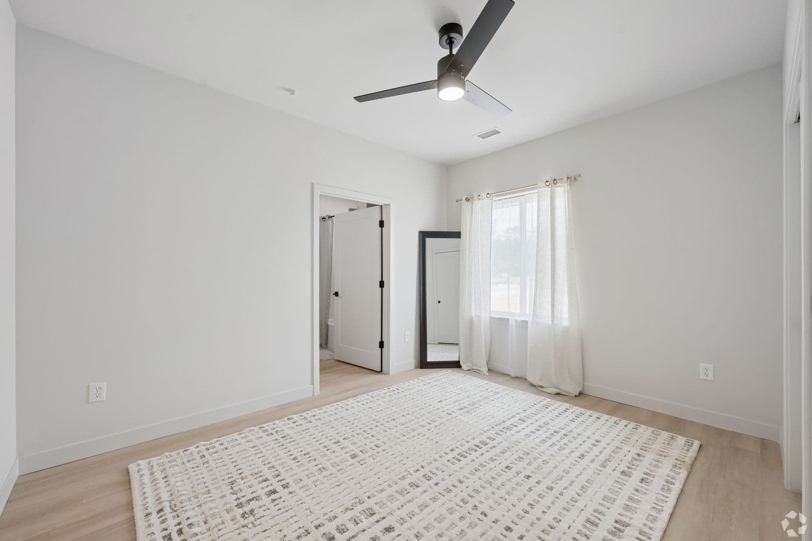 West Lafayette Apartment: 2555-2575 Neil Armstrong Dr