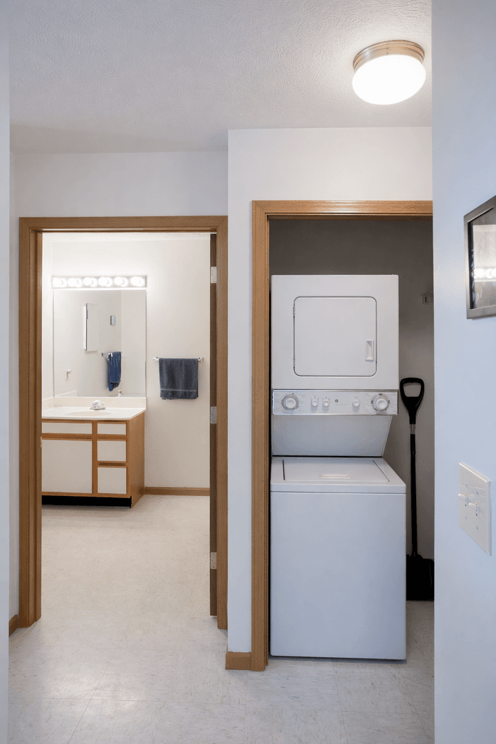 West Lafayette Apartment: 2475 Sycamore Lane