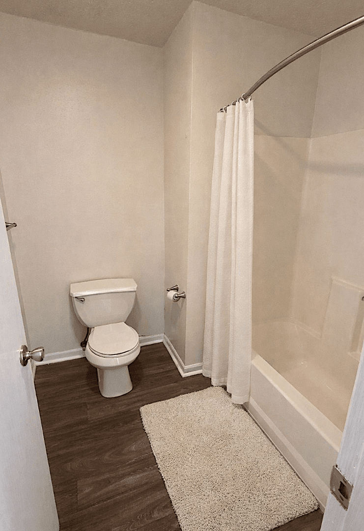 West Lafayette Apartment: 1117 Anthrop Drive