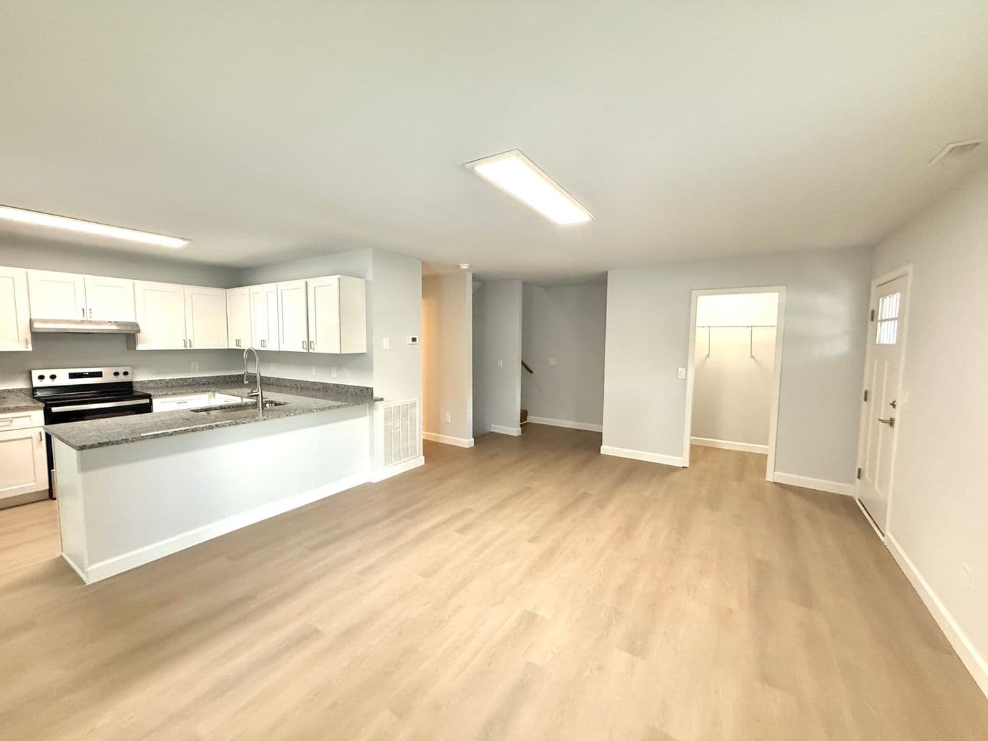 Blacksburg Apartment: 701 South Main St.