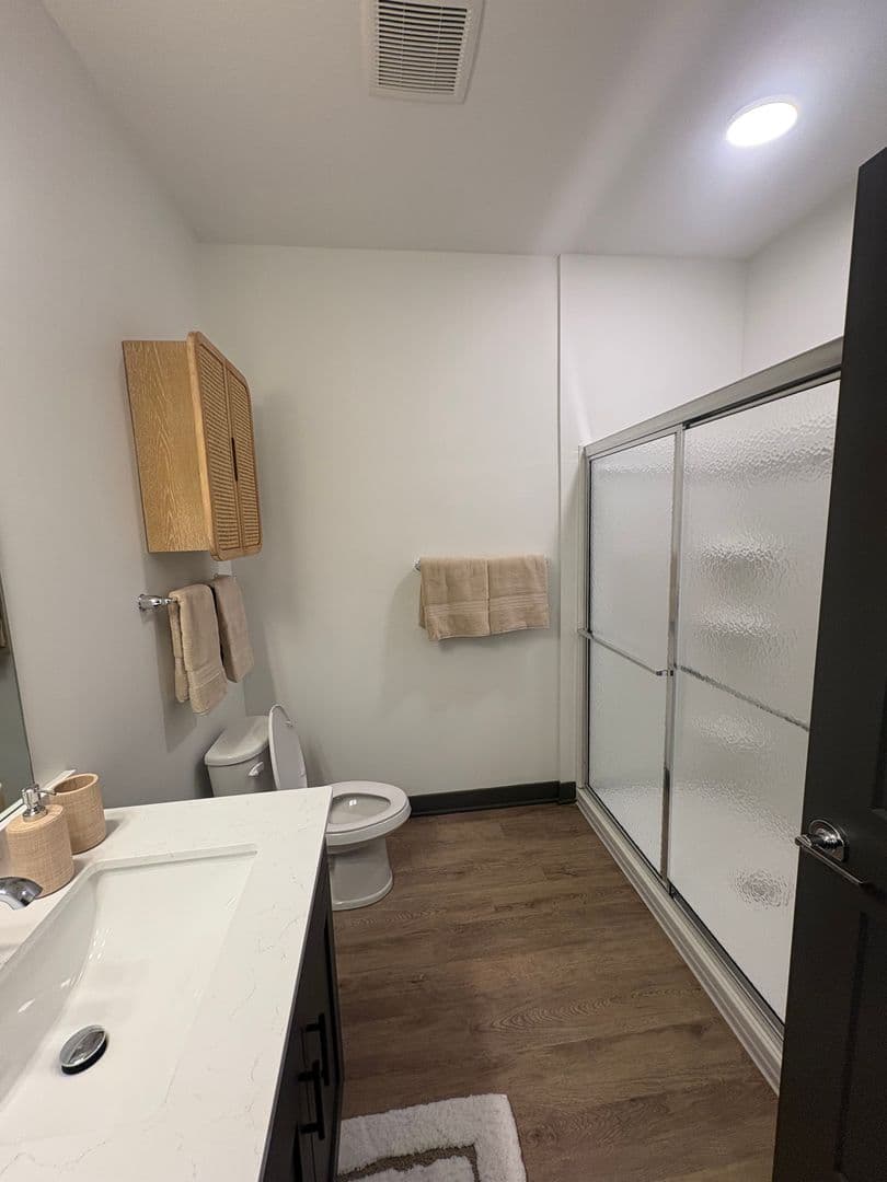 Lafayette Apartment: 3210-3243 Peninsula Pointe Circle W