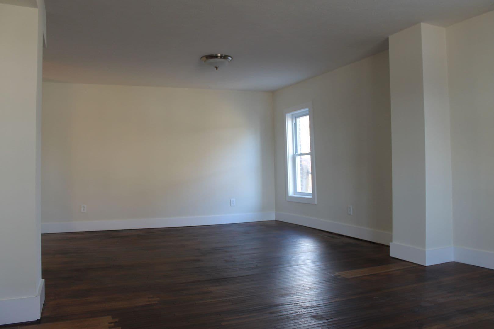 Bloomington House: 412 E 16th Street