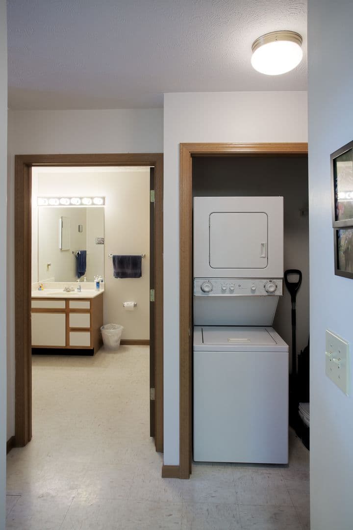West Lafayette Apartment: 2475 Sycamore Lane