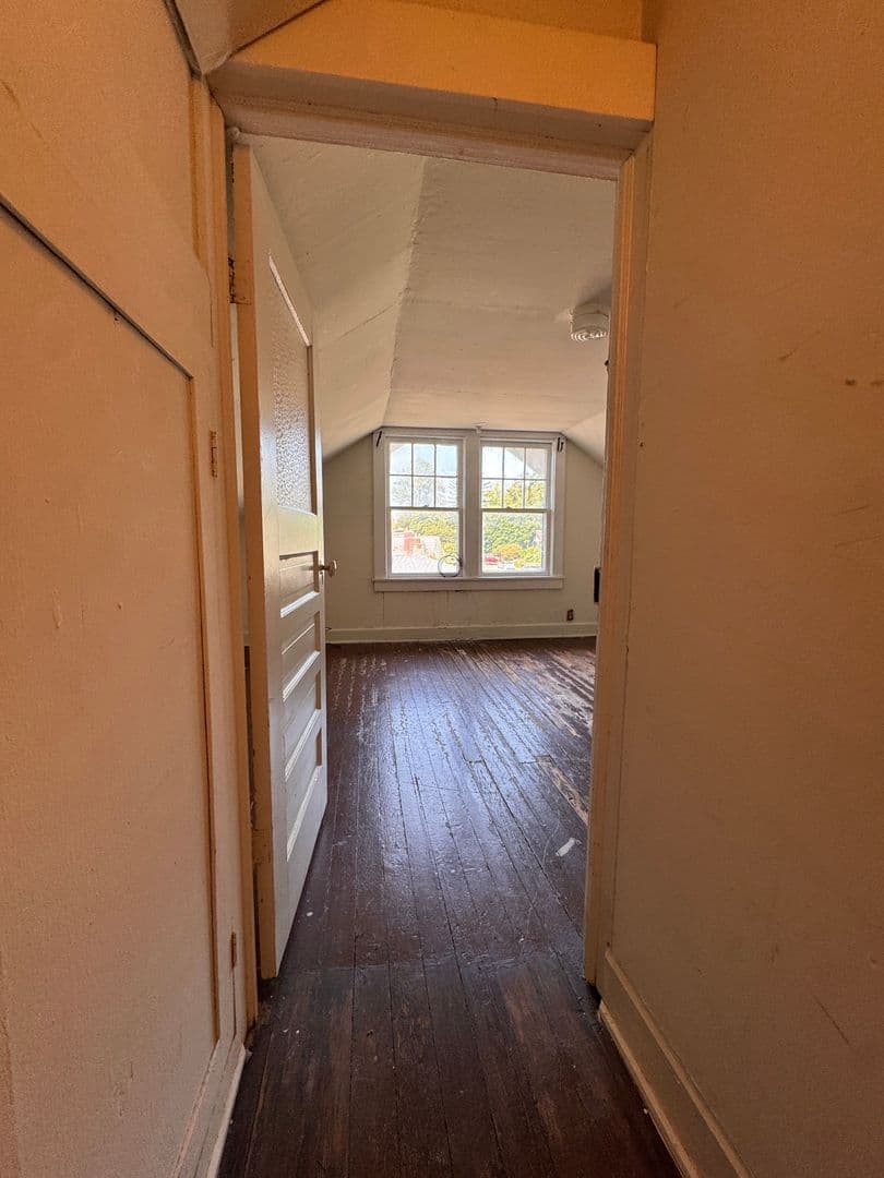 Bloomington Apartment: 600 E University Street