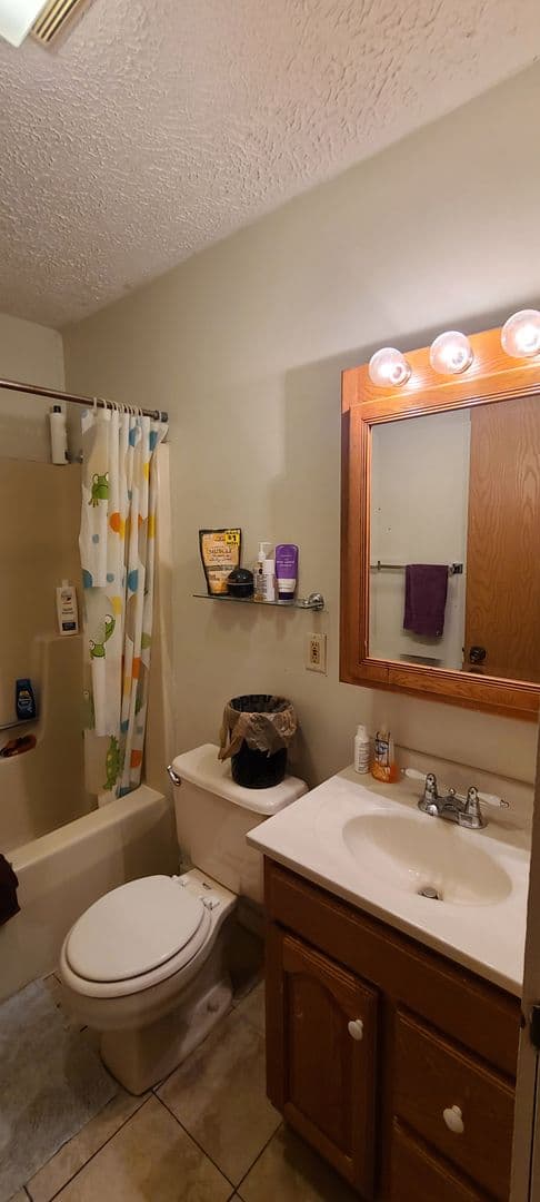 Bloomington House: 515 W. 16th St - 515