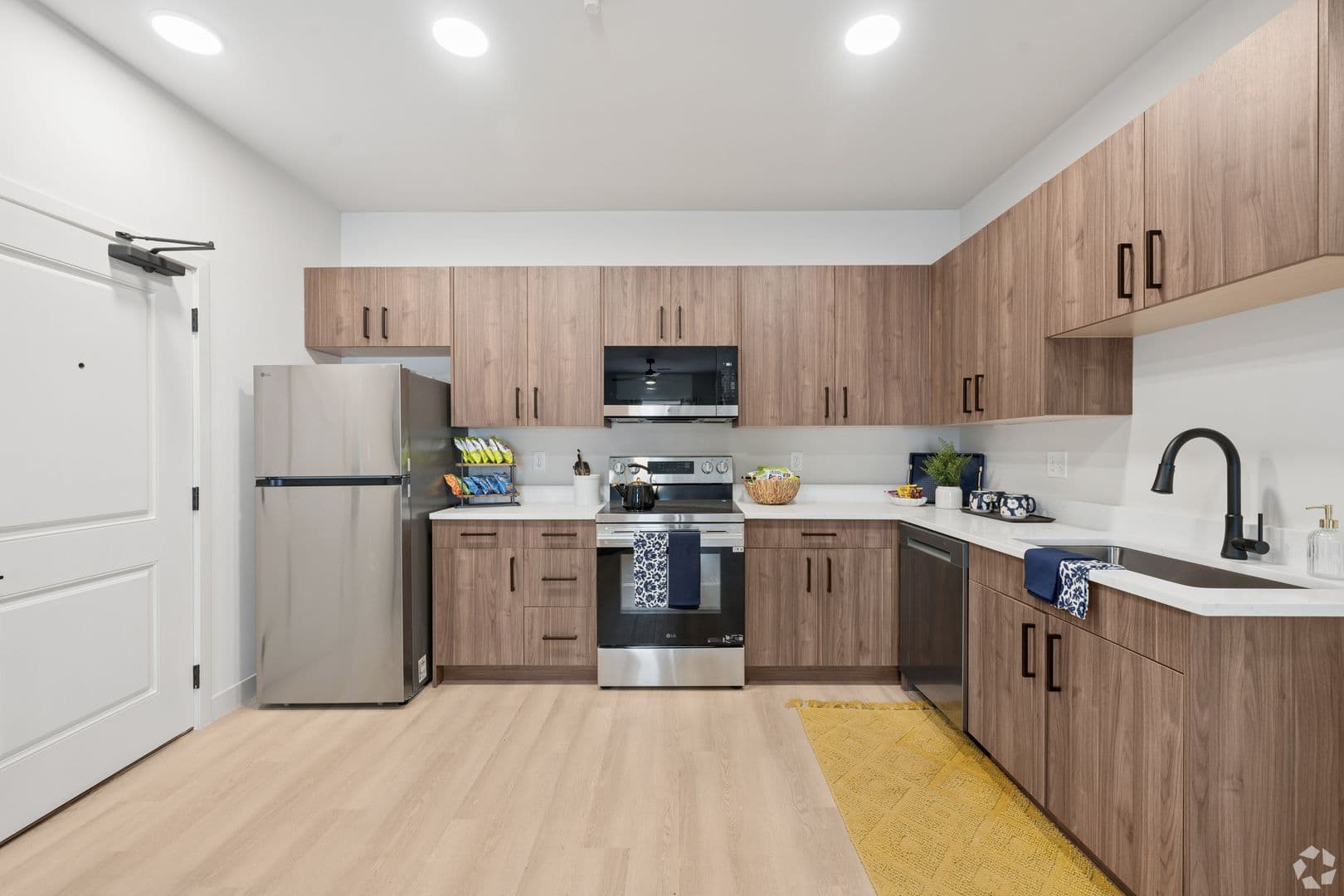 West Lafayette Apartment: 2555-2575 Neil Armstrong Dr