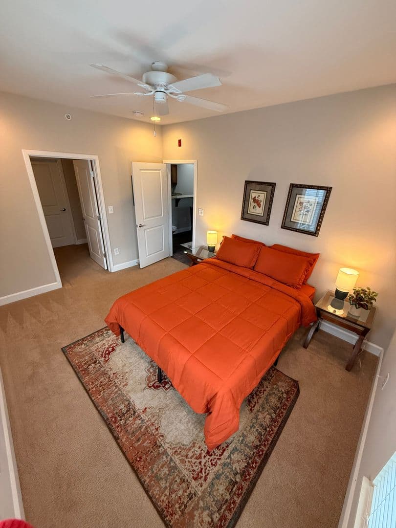 Bloomington Apartment: 609 S Henderson St.