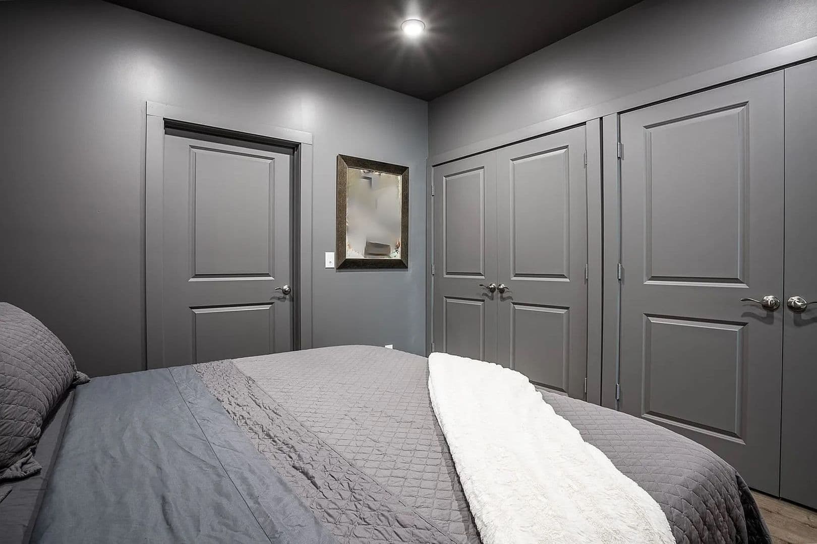 Bloomington Apartment: 217 W 6th St.