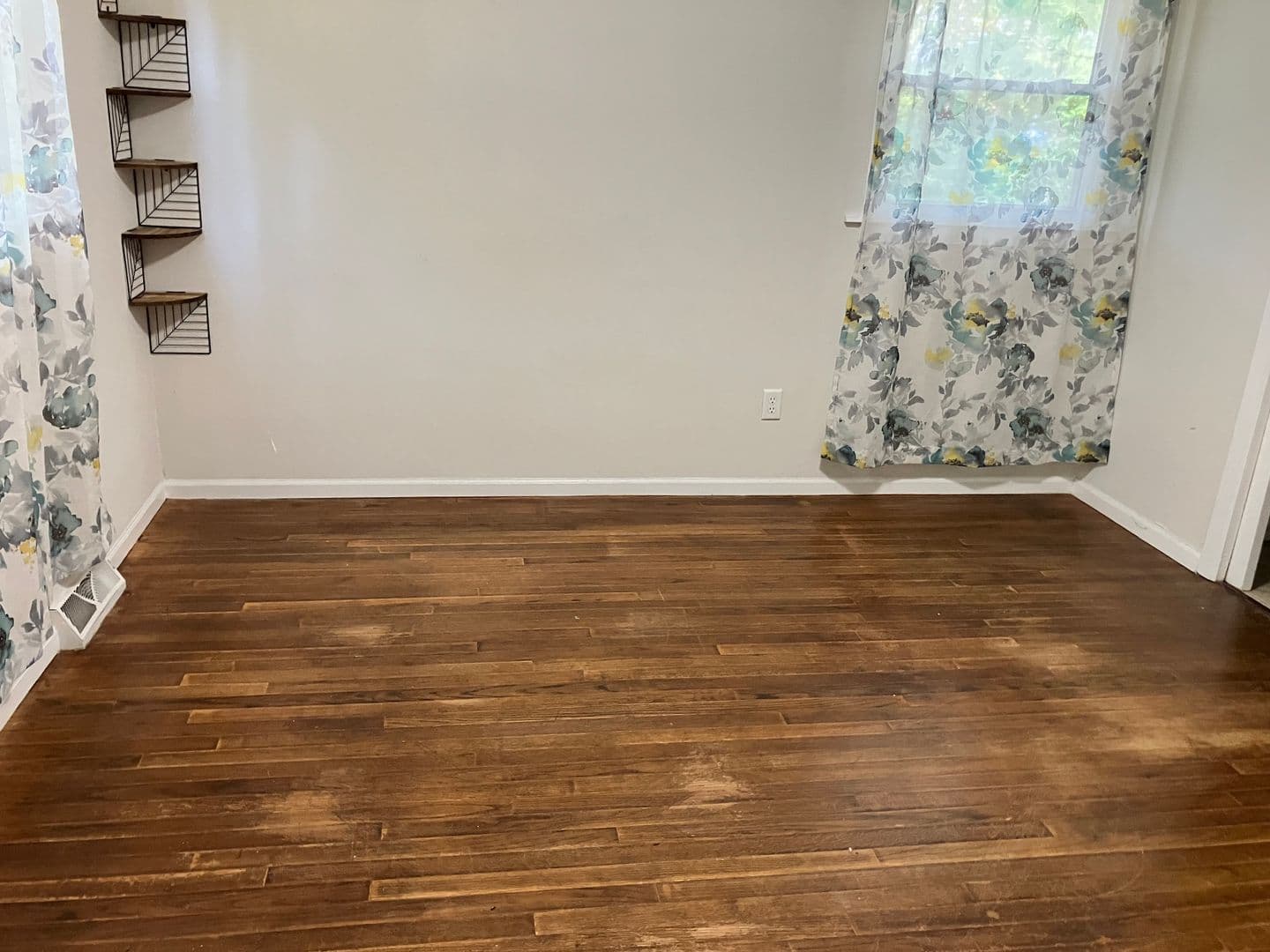 Bloomington House: 3607 E Morningside Drive