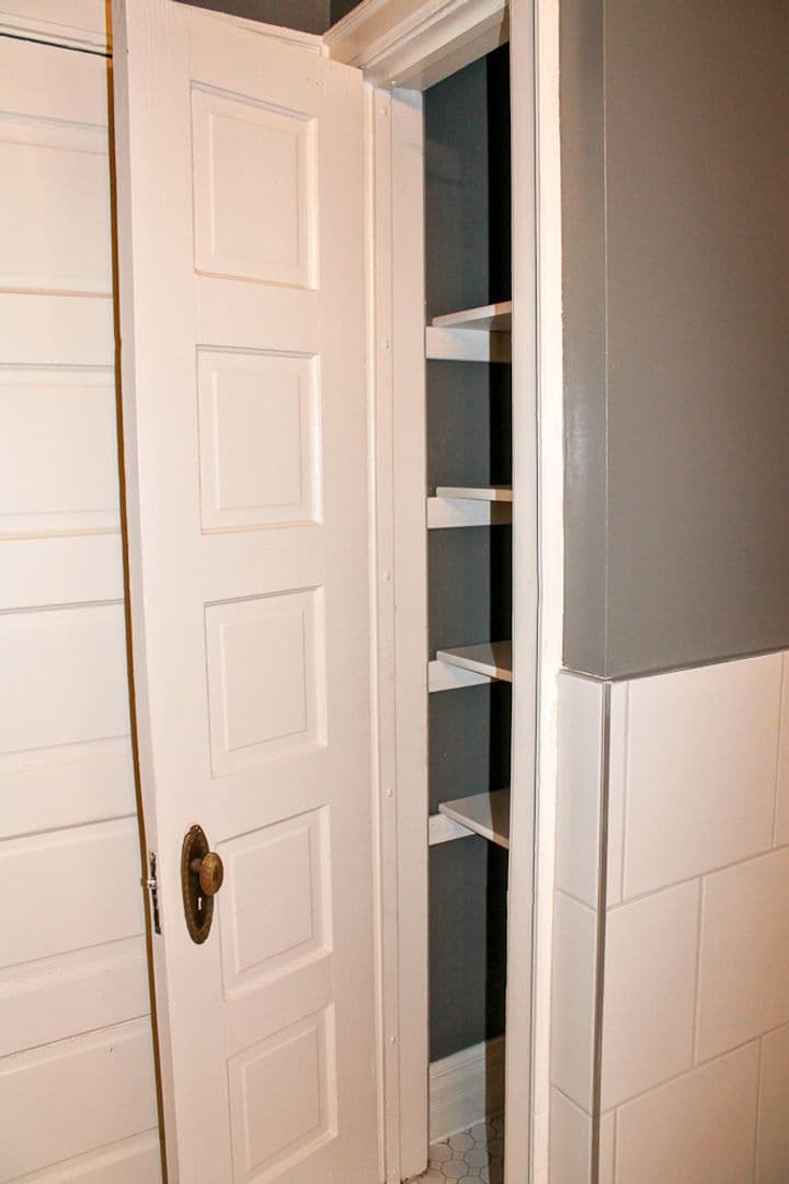 Lafayette Apartment: 18 S. 4th Street