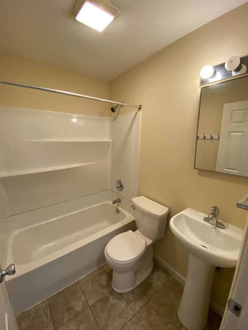 Bloomington Apartment: 4100 W Stebu Ln