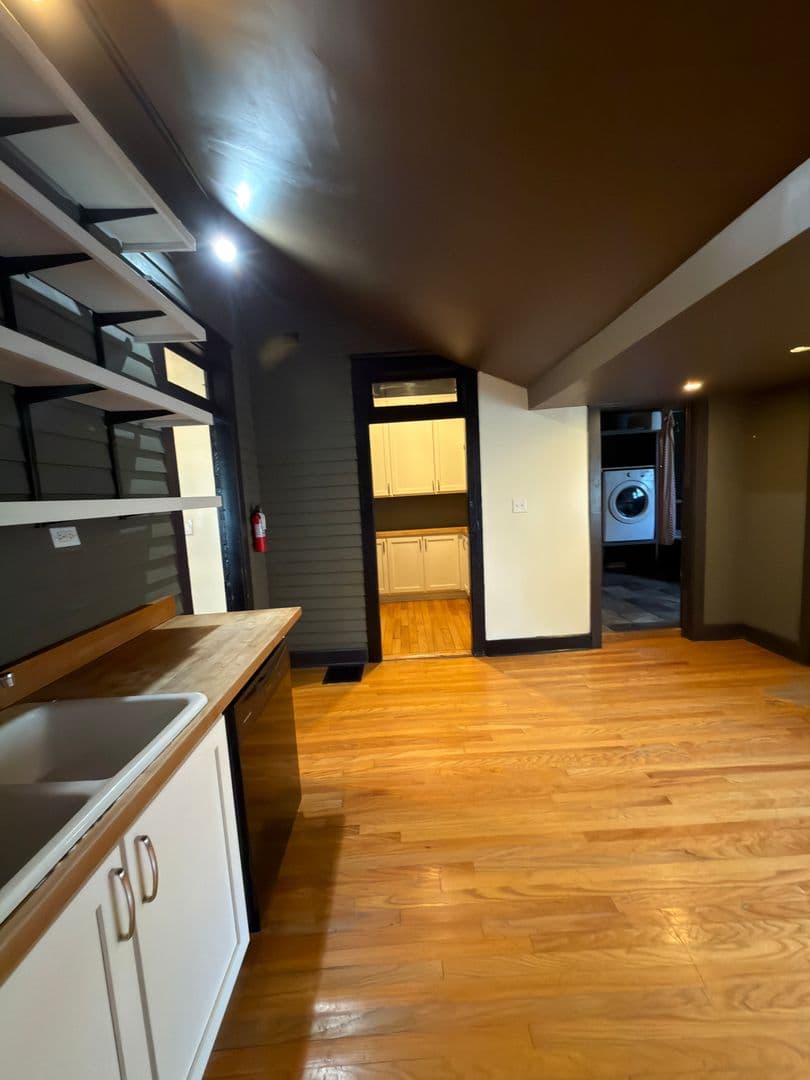 Bloomington Apartment: 420 W 13th Street