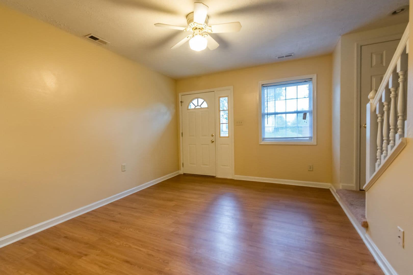 Bloomington Townhome: 730 E Sherwood Hills Dr