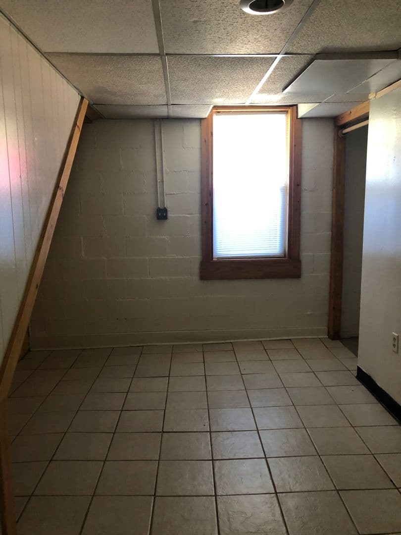 Bloomington House: 414 E Hillside Drive