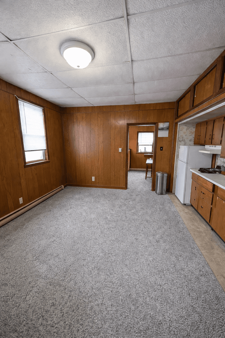 Lafayette Apartment: 1708 Main Street