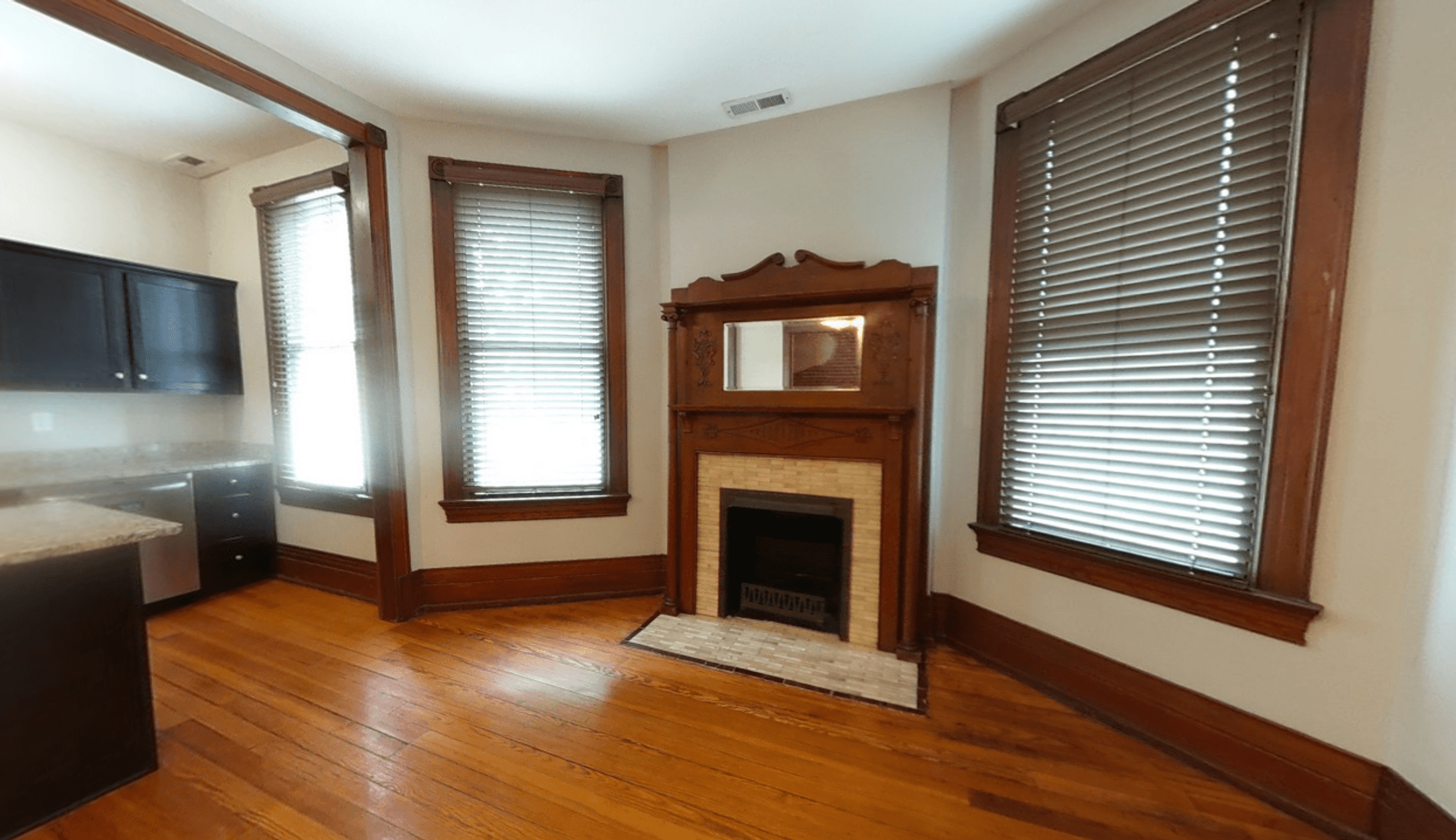 Lafayette Apartment: 711 South Street