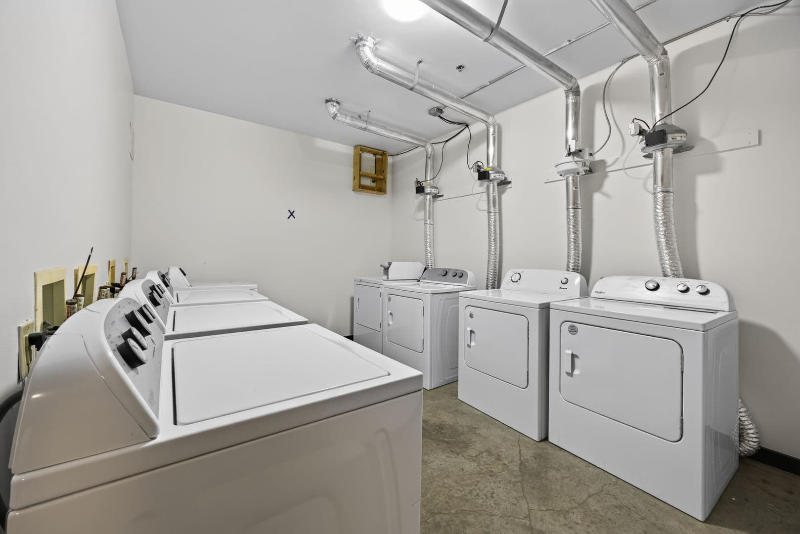 Bloomington Apartment: 219 E. 7th St.