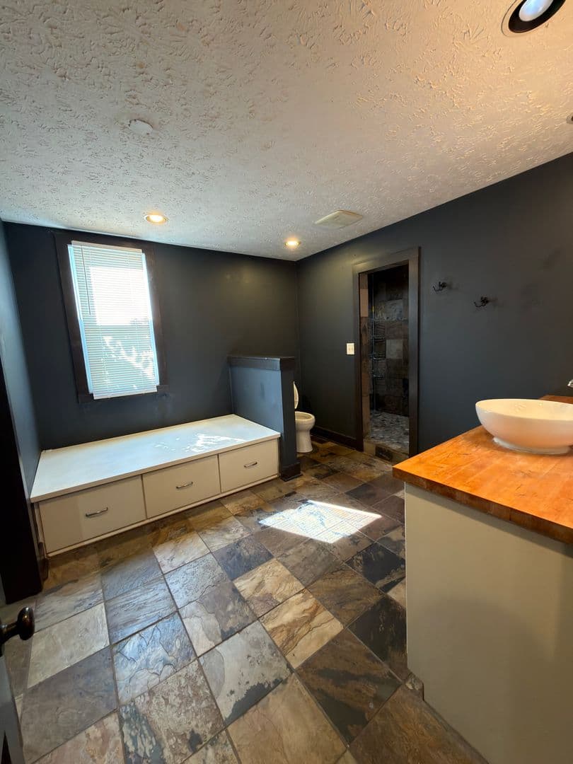 Bloomington Apartment: 420 W 13th Street