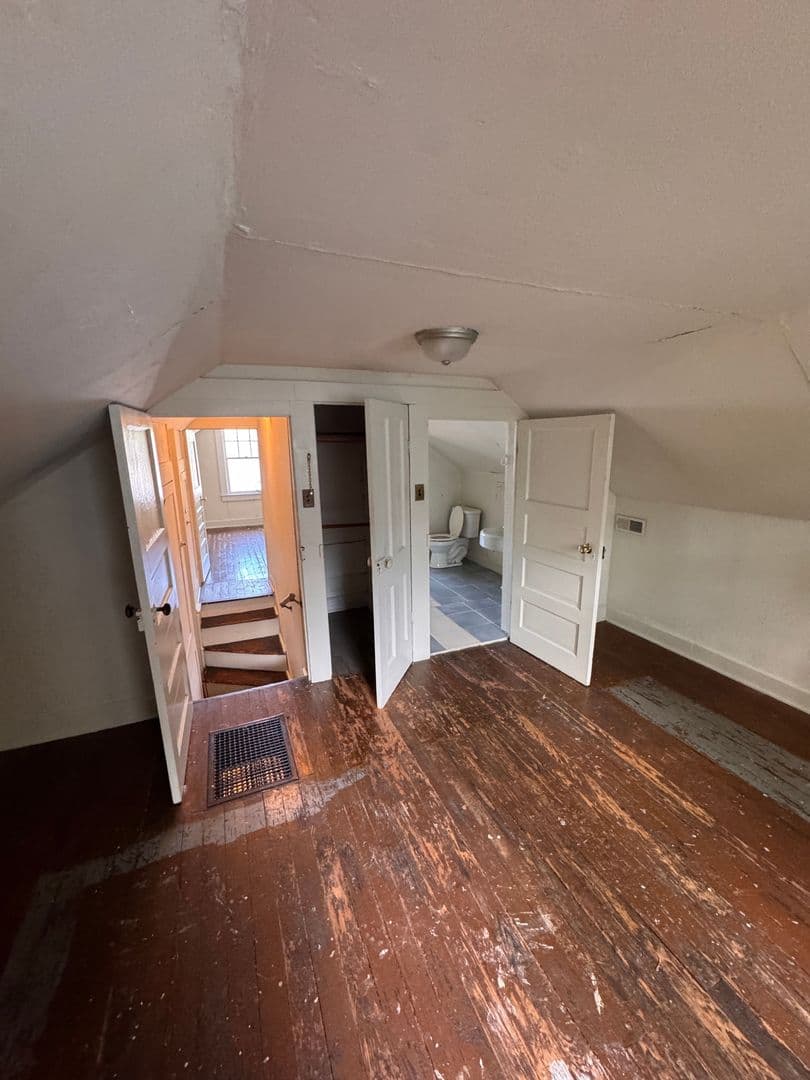 Bloomington Apartment: 600 E University Street