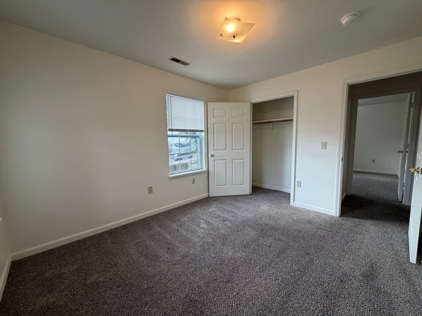 Radford Apartment: Lawrence Street