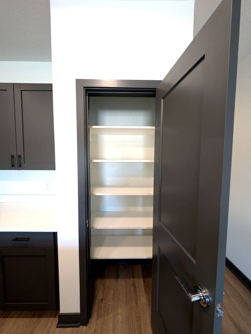 Lafayette Apartment: 3210-3243 Peninsula Pointe Circle W