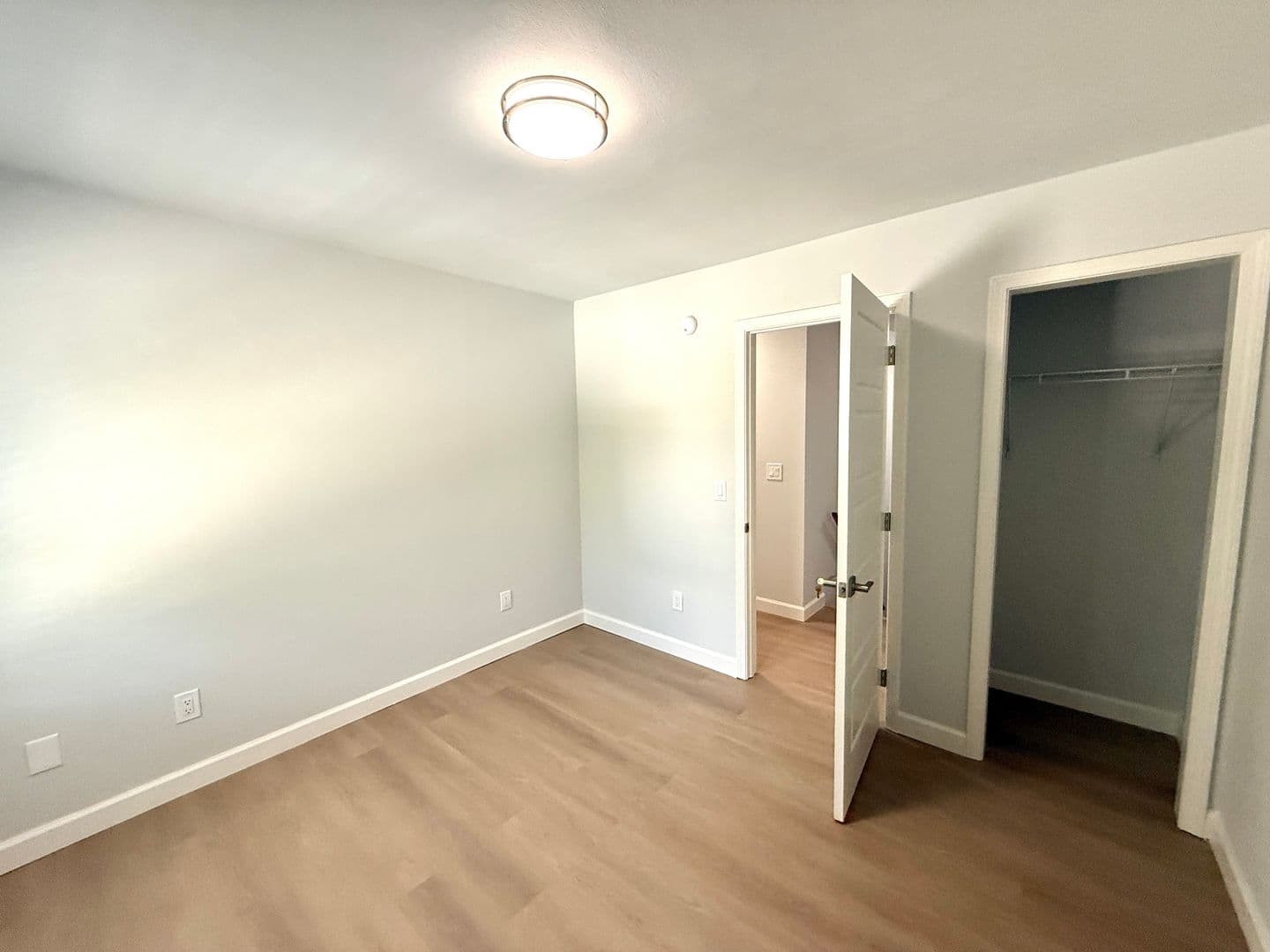 Blacksburg Apartment: 701 South Main St.