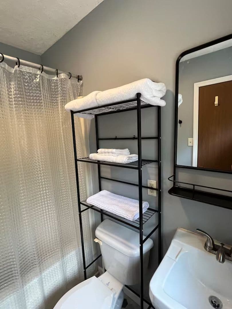 Bloomington Apartment: 401 W Clear Creek