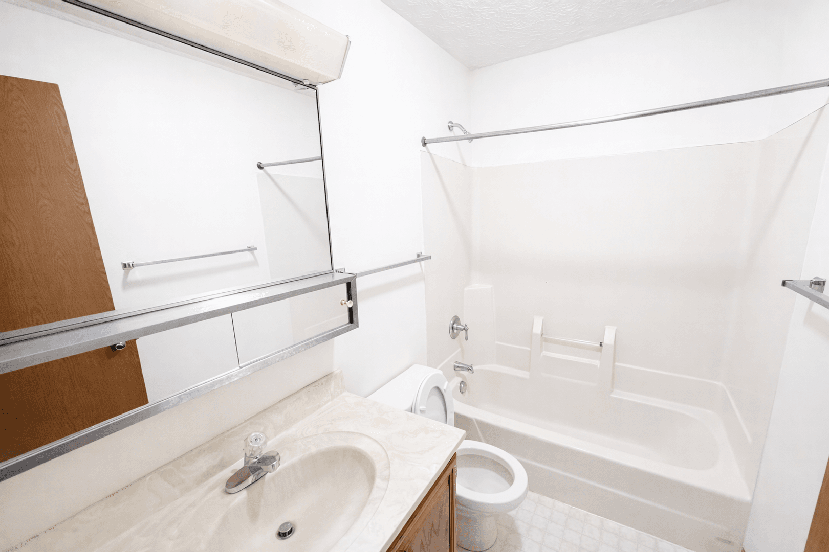 West Lafayette Apartment: 1160, 1193 Anthrop Drive