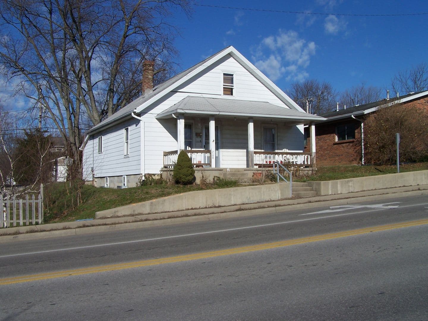 Bloomington Apartment: 1218 W Kirkwood Avenue