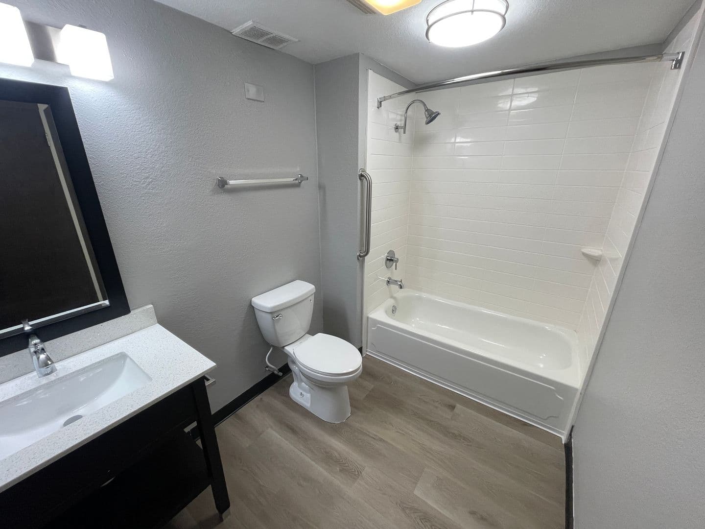 Bloomington Apartment: 1722 N Walnut St.