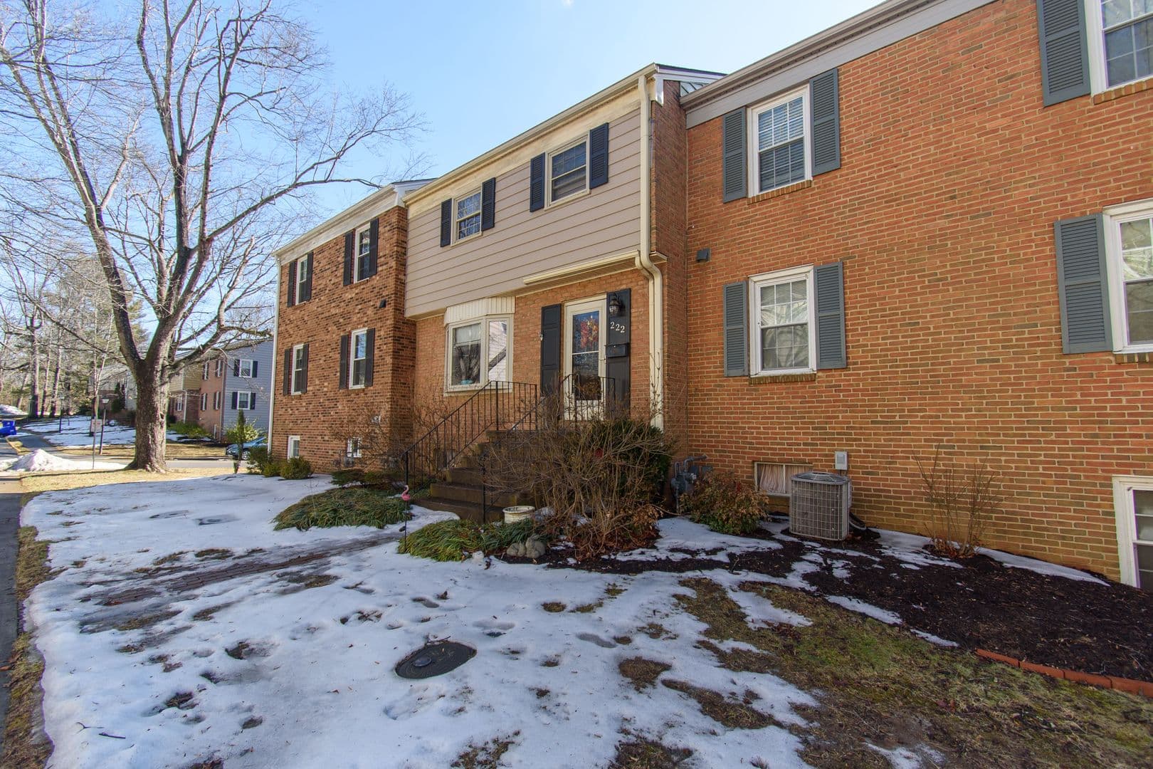 Blacksburg House: 222 Huntington Ln