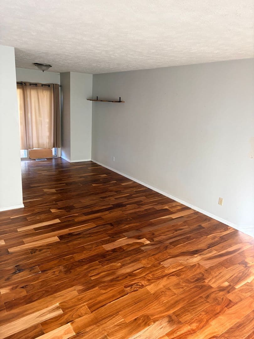 Bloomington House: 3431 Stoneycrest Rd