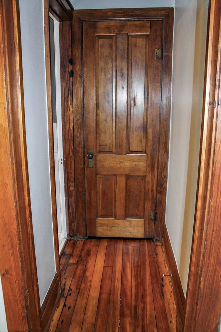 Lafayette Apartment: 18 S. 4th Street