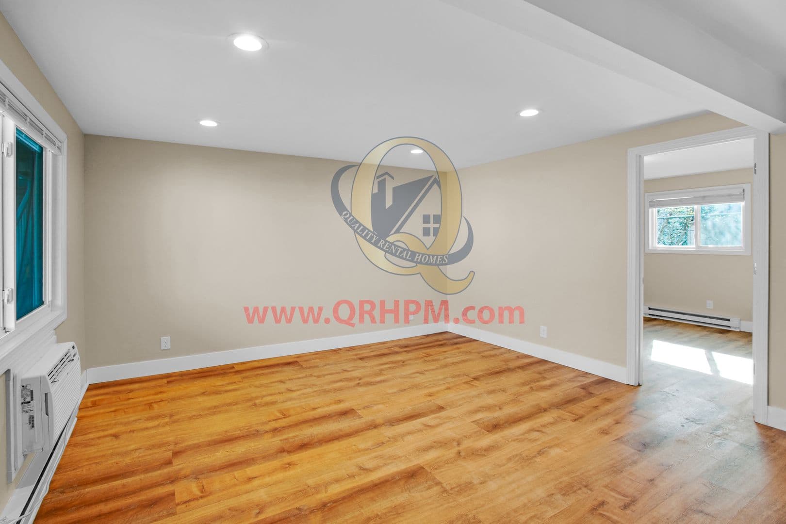 Flushing Apartment: 5247 Harold Dr