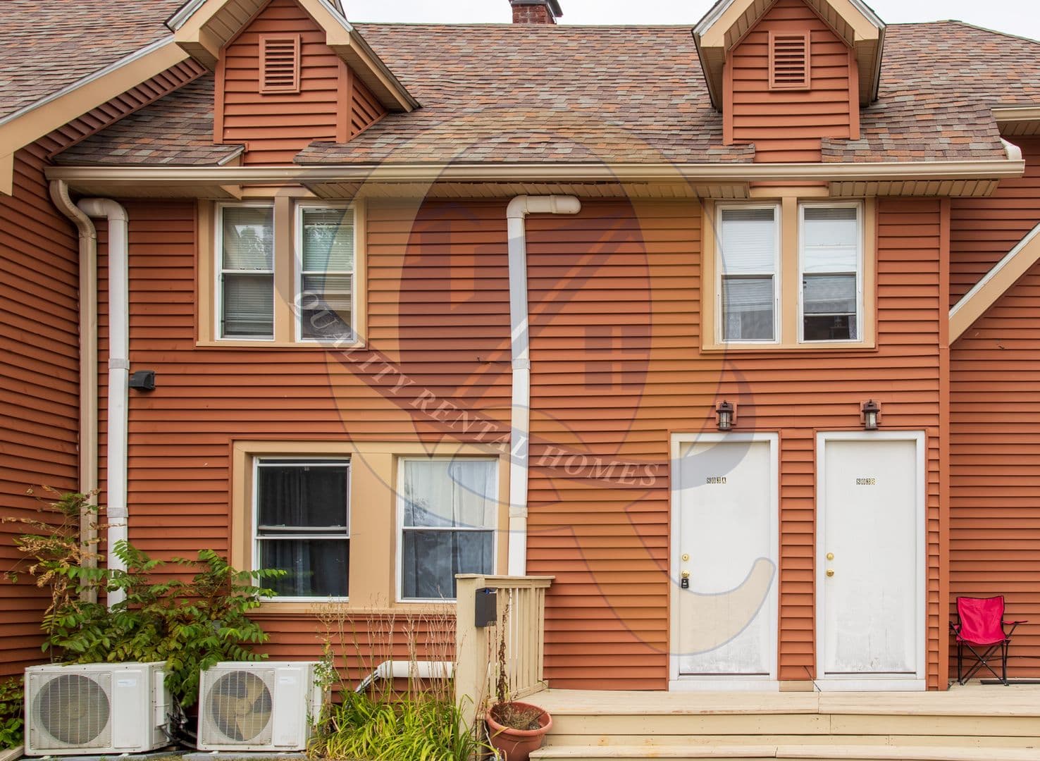Clio Apartment: S Mill St
