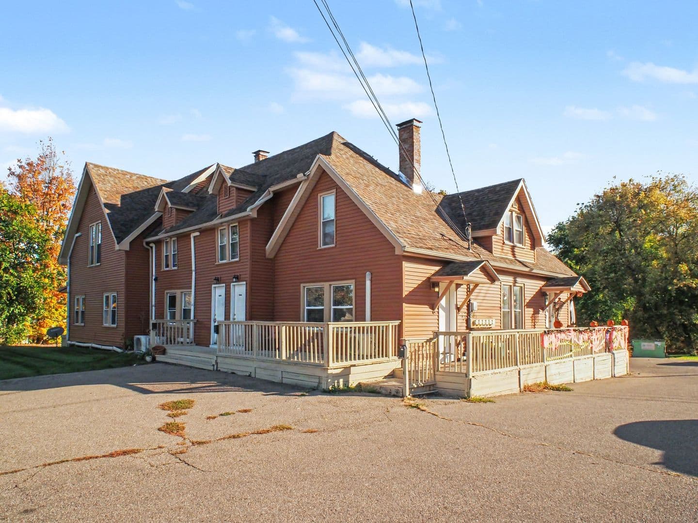 Clio Apartment: S Mill St