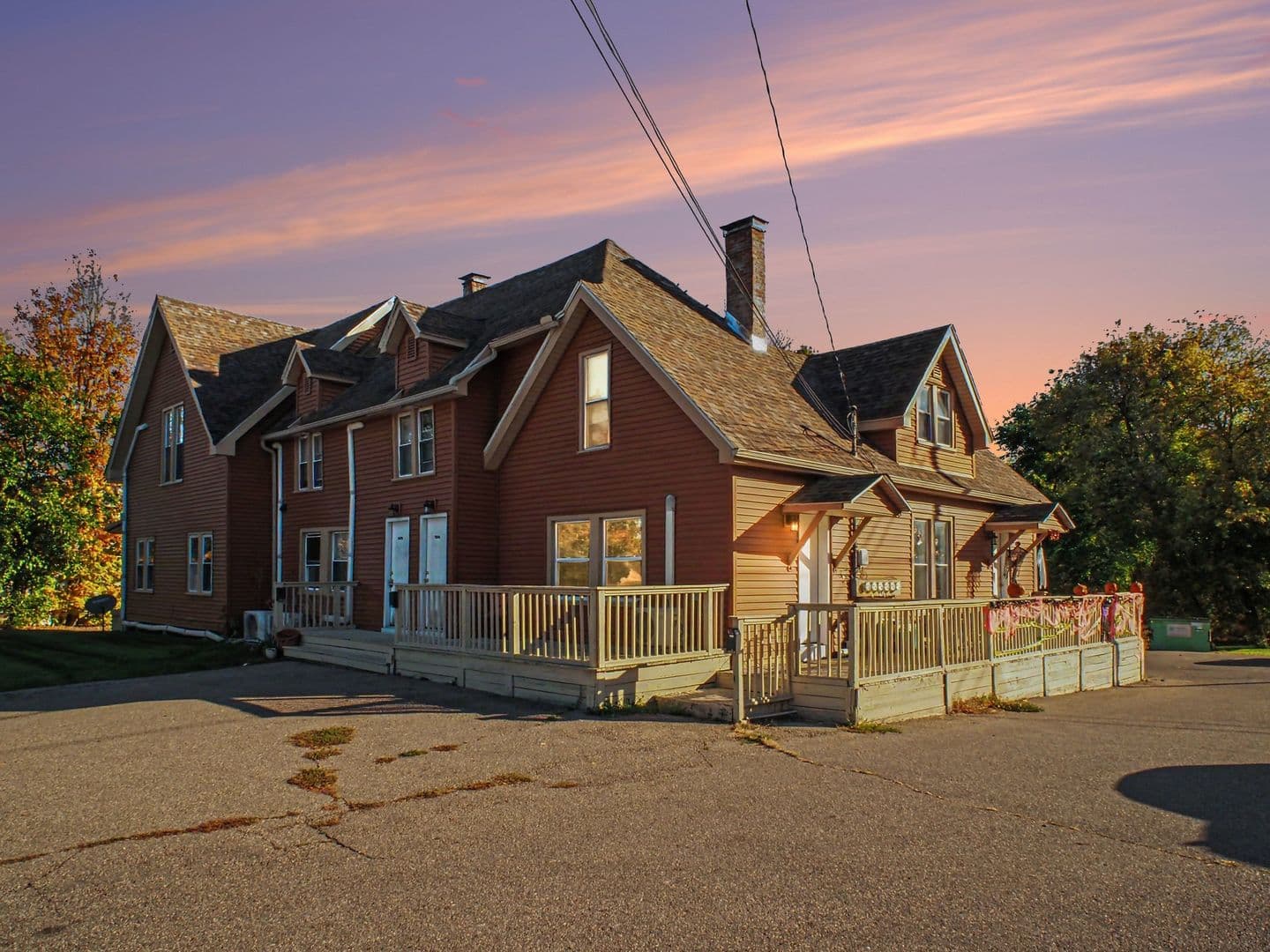 Clio Apartment: S Mill St