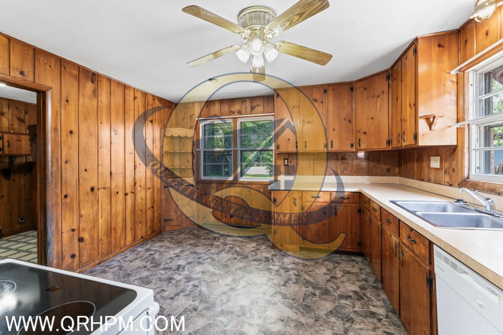 Saginaw House: 490 Schust Rd