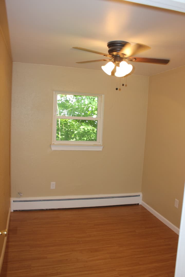 Flint Apartment: 2702 Maryland Ave