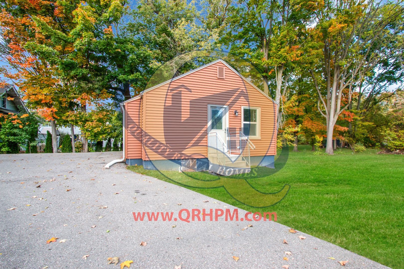 Clio Apartment: S Mill St