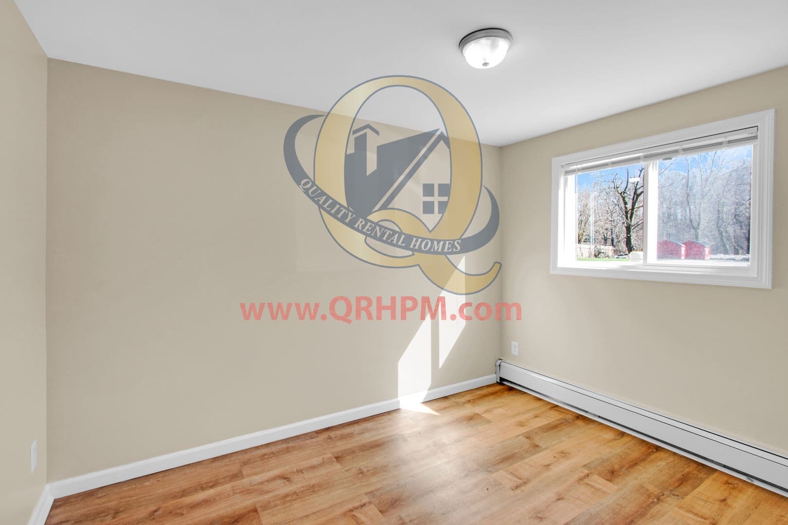 Flushing Apartment: 5247 Harold Dr
