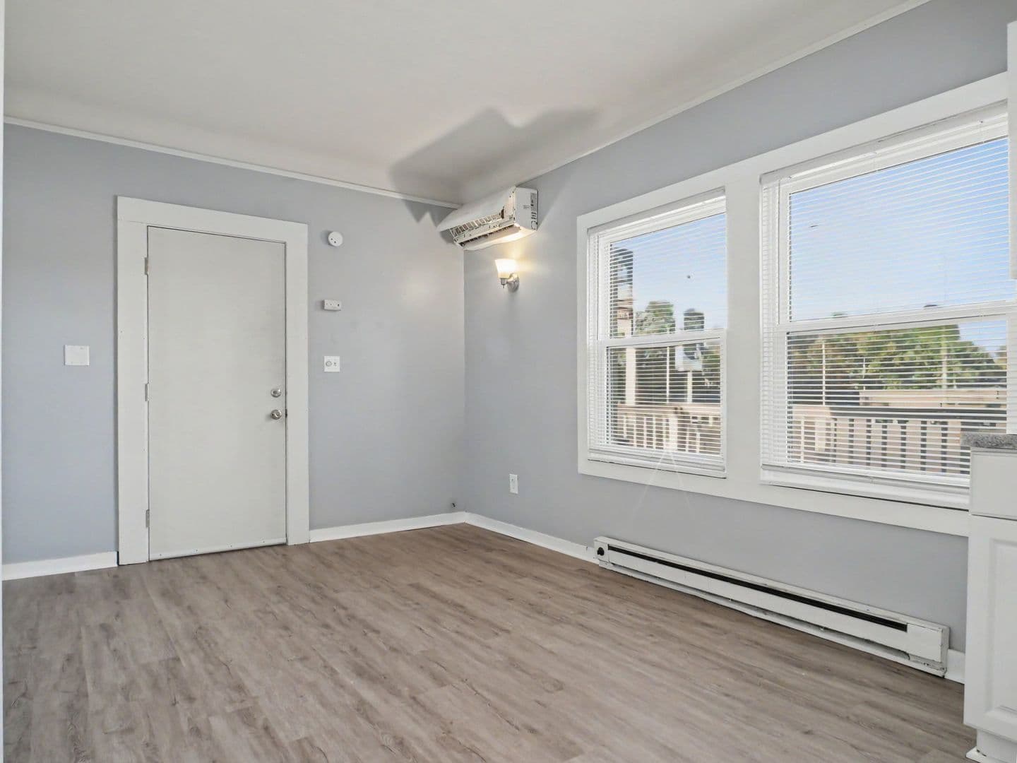 Clio Apartment: S Mill St