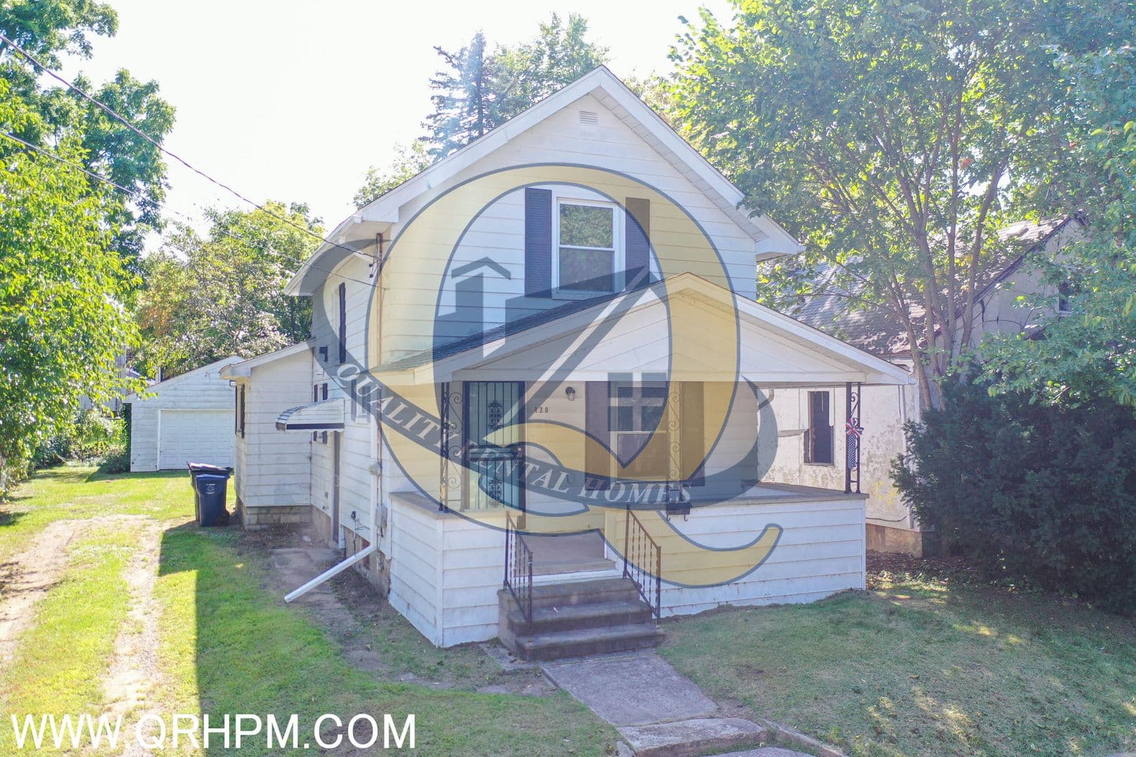 Flint House: 120 E Lakeview Ave