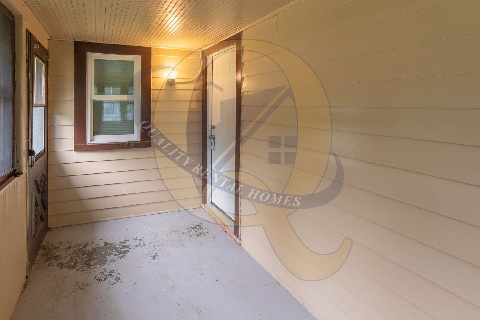 Flint House: 635 Simcoe Ave